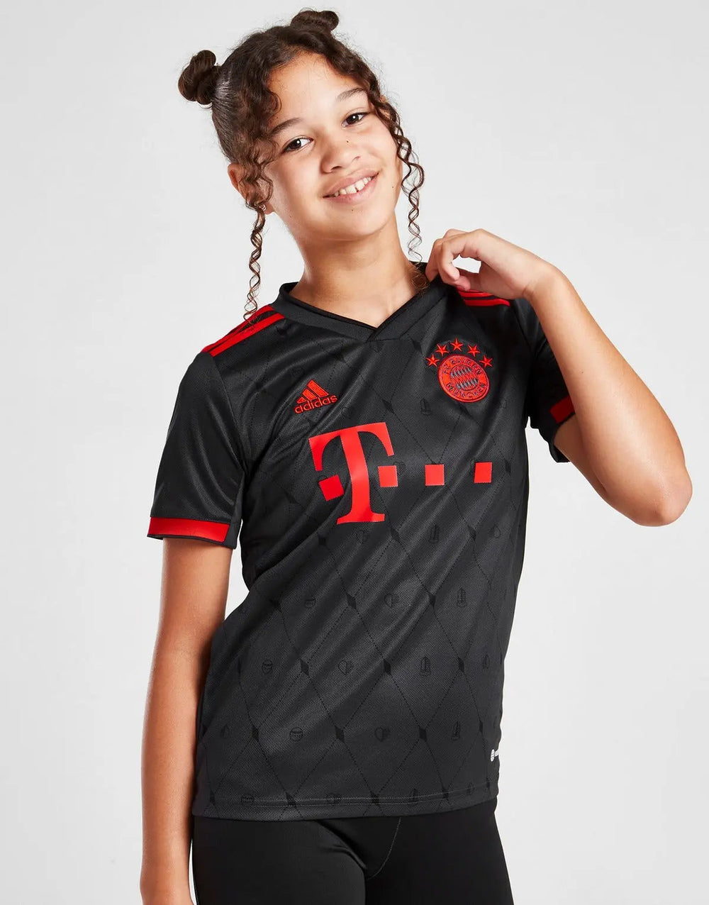 FC Bayern Munich 2022/23 Third Shirt Junior Full Set T-shirt & short - Football DXB