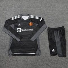 Manchester united Goalkeeper kit Long sleeves Full set - Football DXB