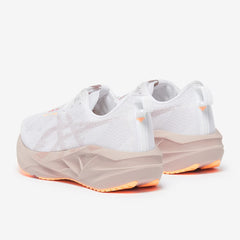 ASICS Women’s Novablast 5