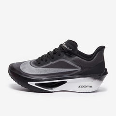 Nike Women’s Zoom Fly 6