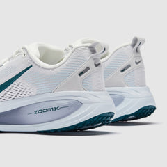 Nike Women’s Vomero 18