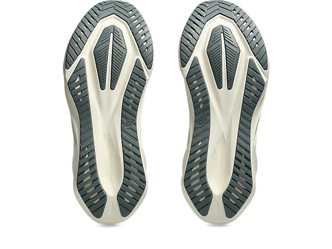 ASICS NOVABLAST 5 Track Club