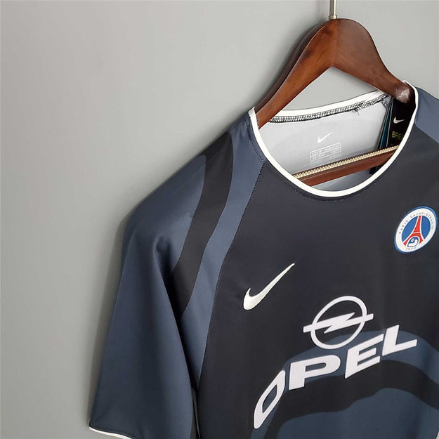 Paris Saint Germain 2001-2002 Away Kit