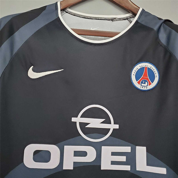 Paris Saint Germain 2001-2002 Away Kit