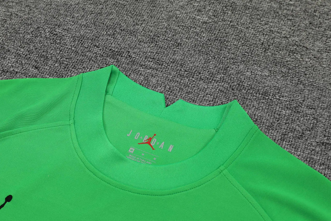 PSG Goalkeeper kit Short sleeves  Full set T-shirt and Short - Football DXB