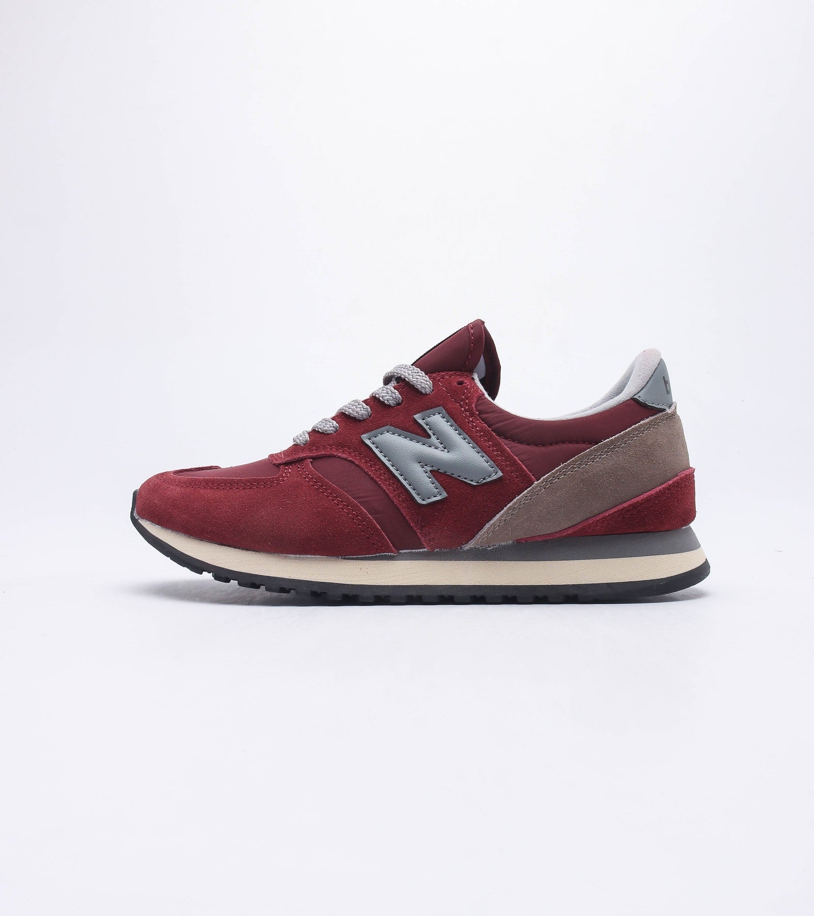 NEW BALANCE 730