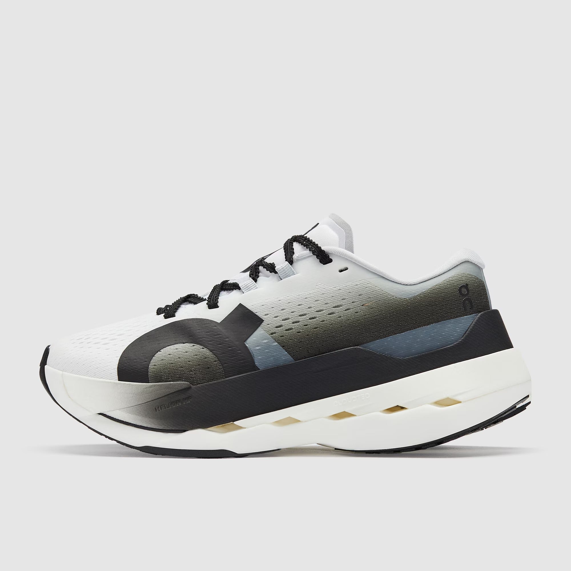 On Women’s Cloudboom Max