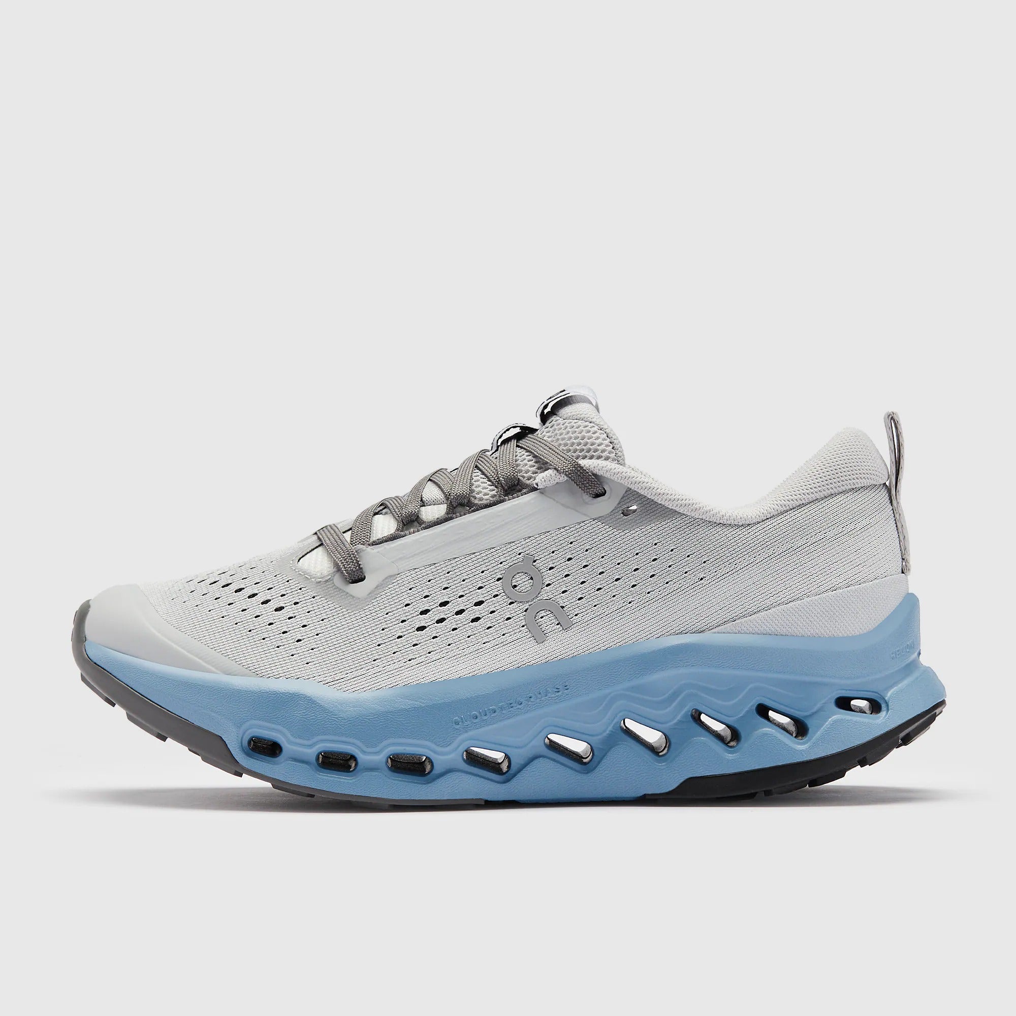 On Womens Cloudsurfer Trail 2