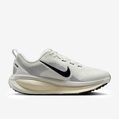 Nike Women’s Vomero 18