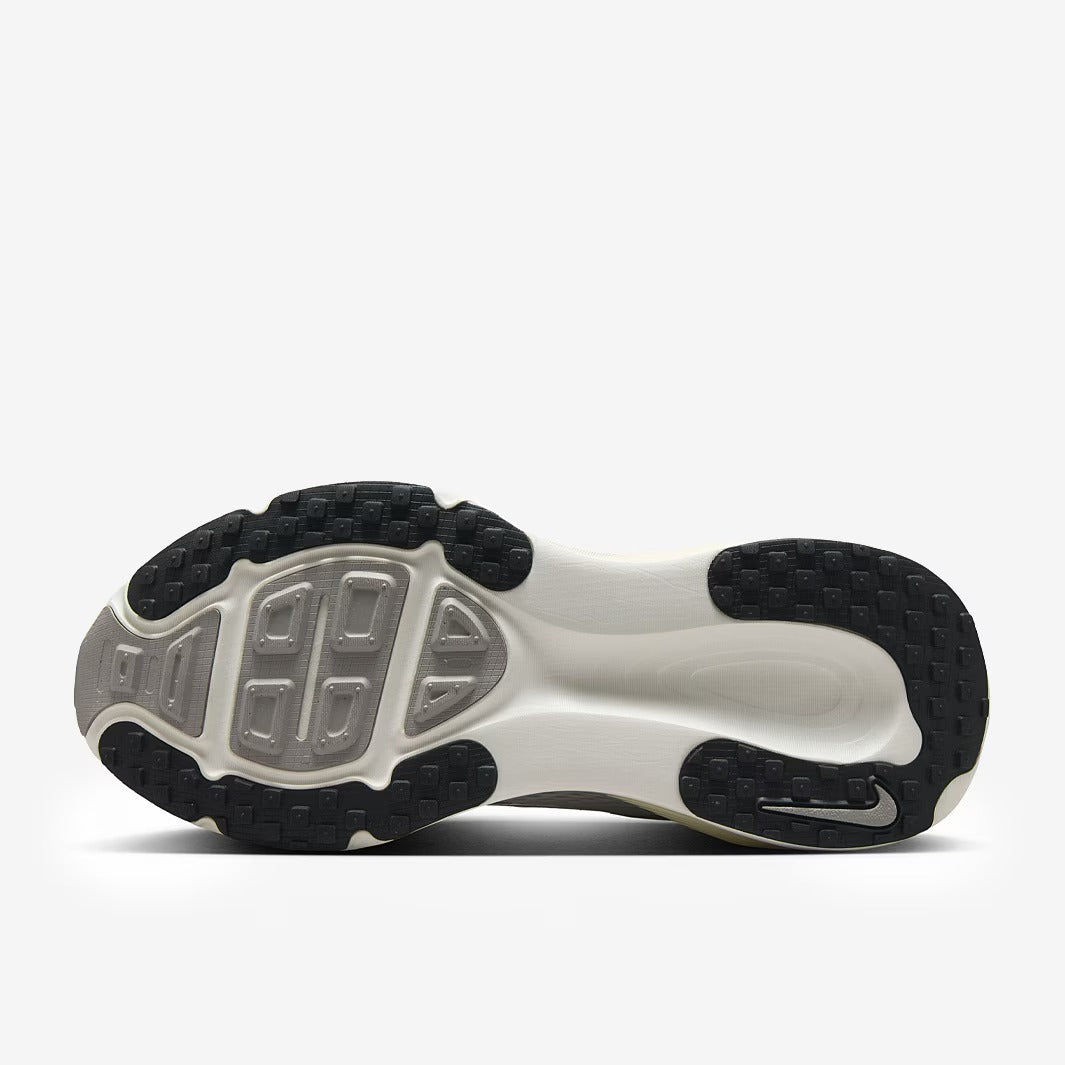 Nike Women’s Vomero 18