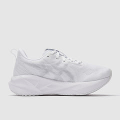 ASICS Women’s Novablast 5