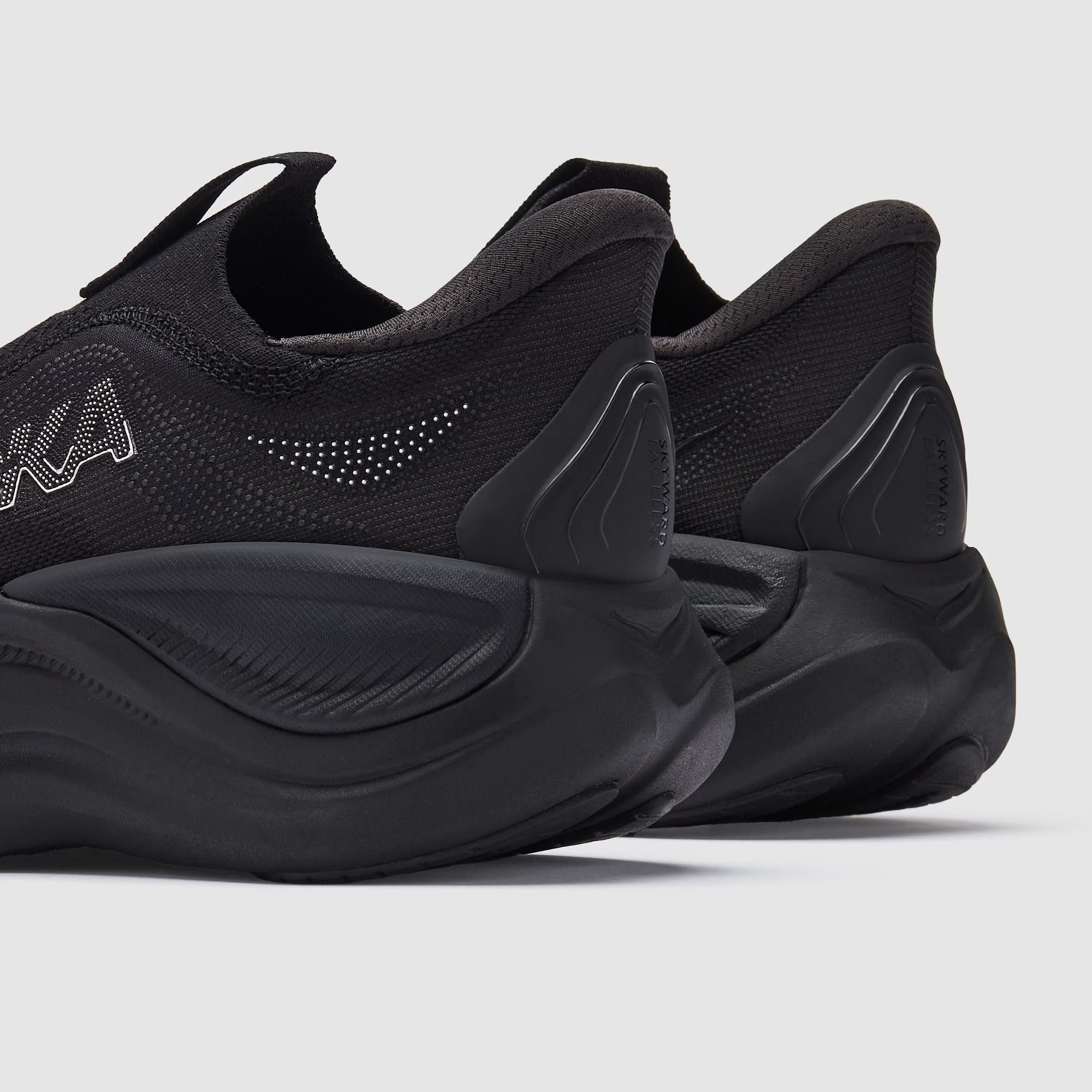 Hoka Skyward Laceless